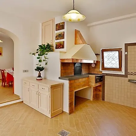 Bb Santalucia 4* Аджерола