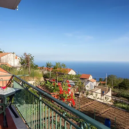 Bed & Breakfast Bb Santalucia Agerola